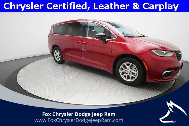 Certified 2024 Chrysler Pacifica Touring-L image 13