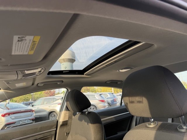 Used 2020 Hyundai Elantra Value Edition w/ Cargo Package (C1) image 5