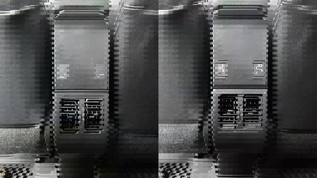 Used 2025 Toyota bZ4X XLE image 13