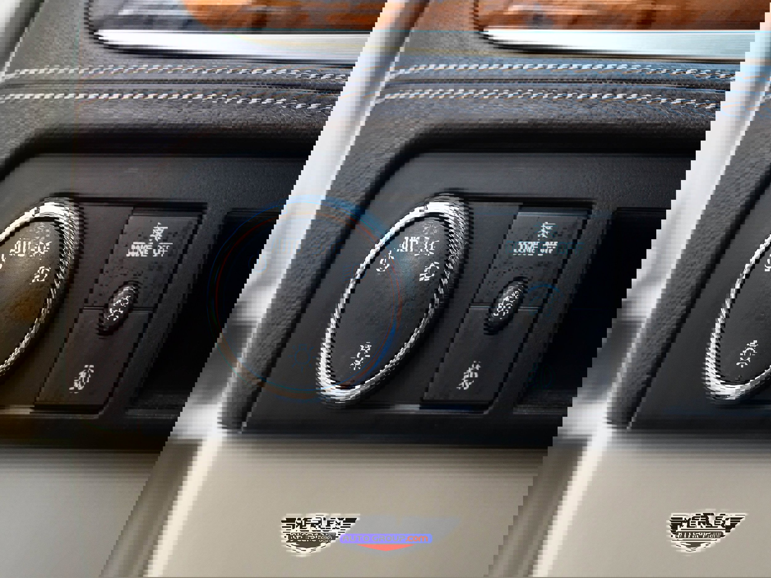 Used 2013 Cadillac Escalade Platinum image 38