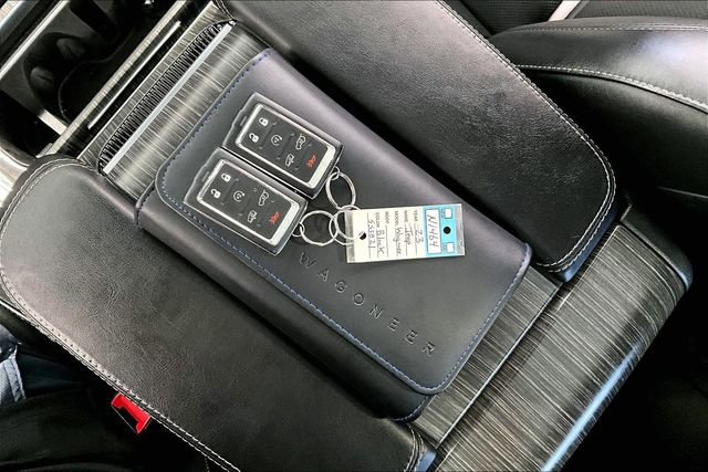 Used 2023 Jeep Wagoneer Series III w/ Premium Group I image 37