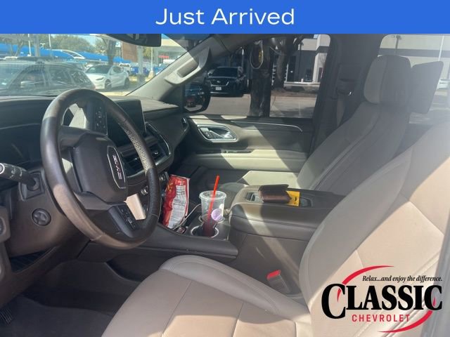 Used 2022 GMC Yukon SLT w/ SLT Premium Package image 15