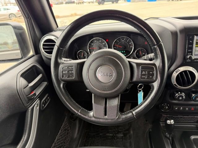 Used 2017 Jeep Wrangler Unlimited Sahara w/ Connectivity Group image 30