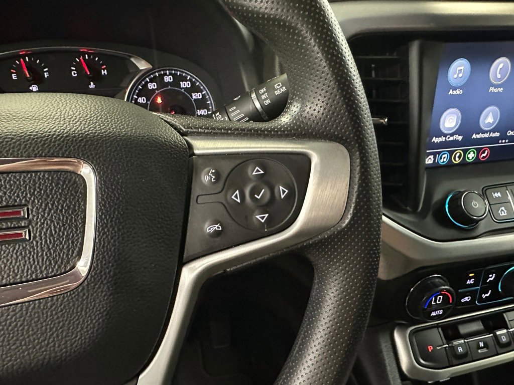 Certified 2023 GMC Acadia SLE w/ Driver Convenience Package image 9
