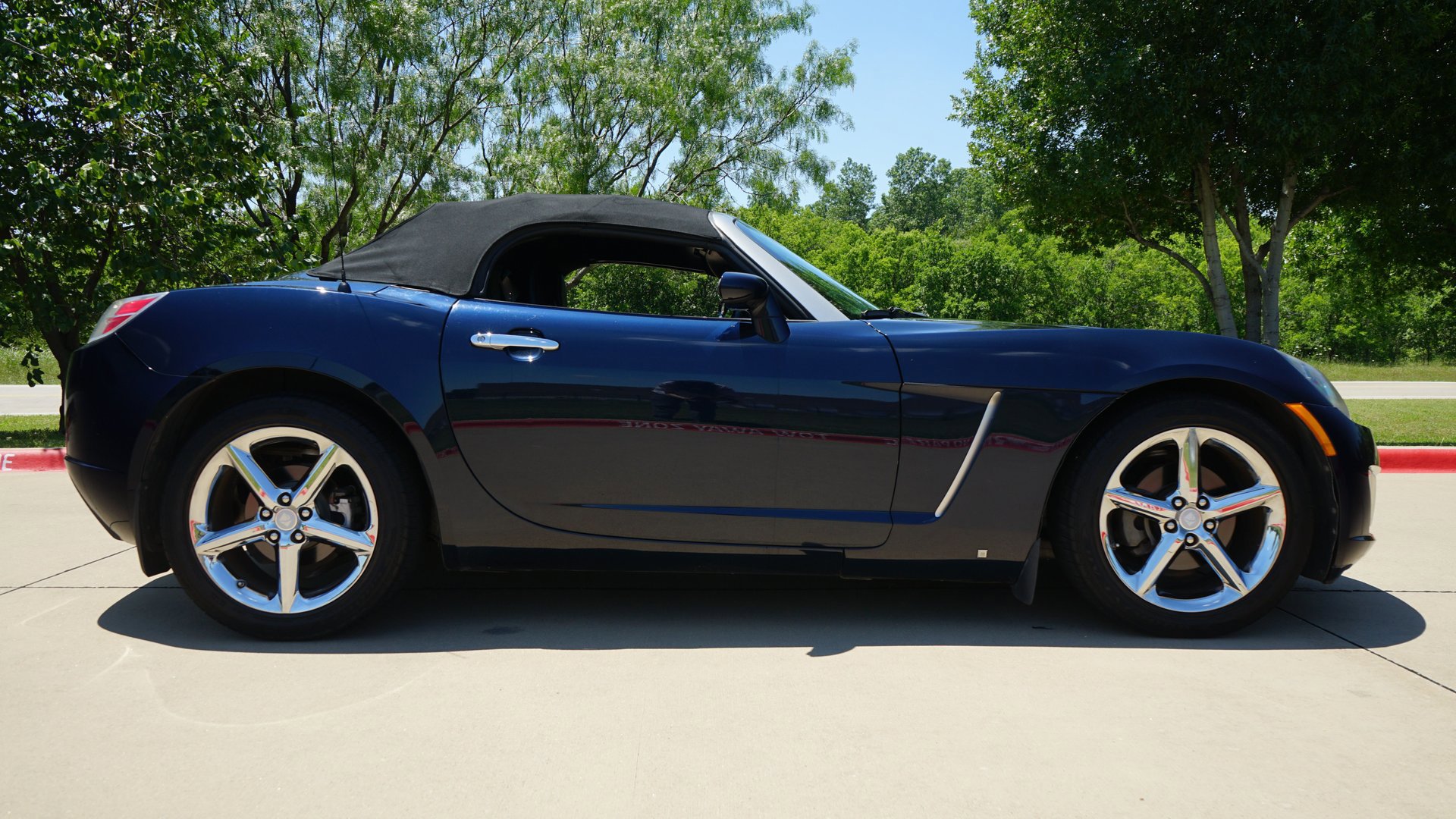 Used 2008 Saturn Sky Red Line RWD image 18