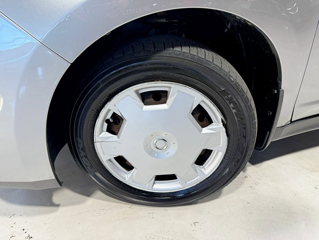 Used 2009 Nissan Versa 1.8 S w/ PWR Pkg image 2