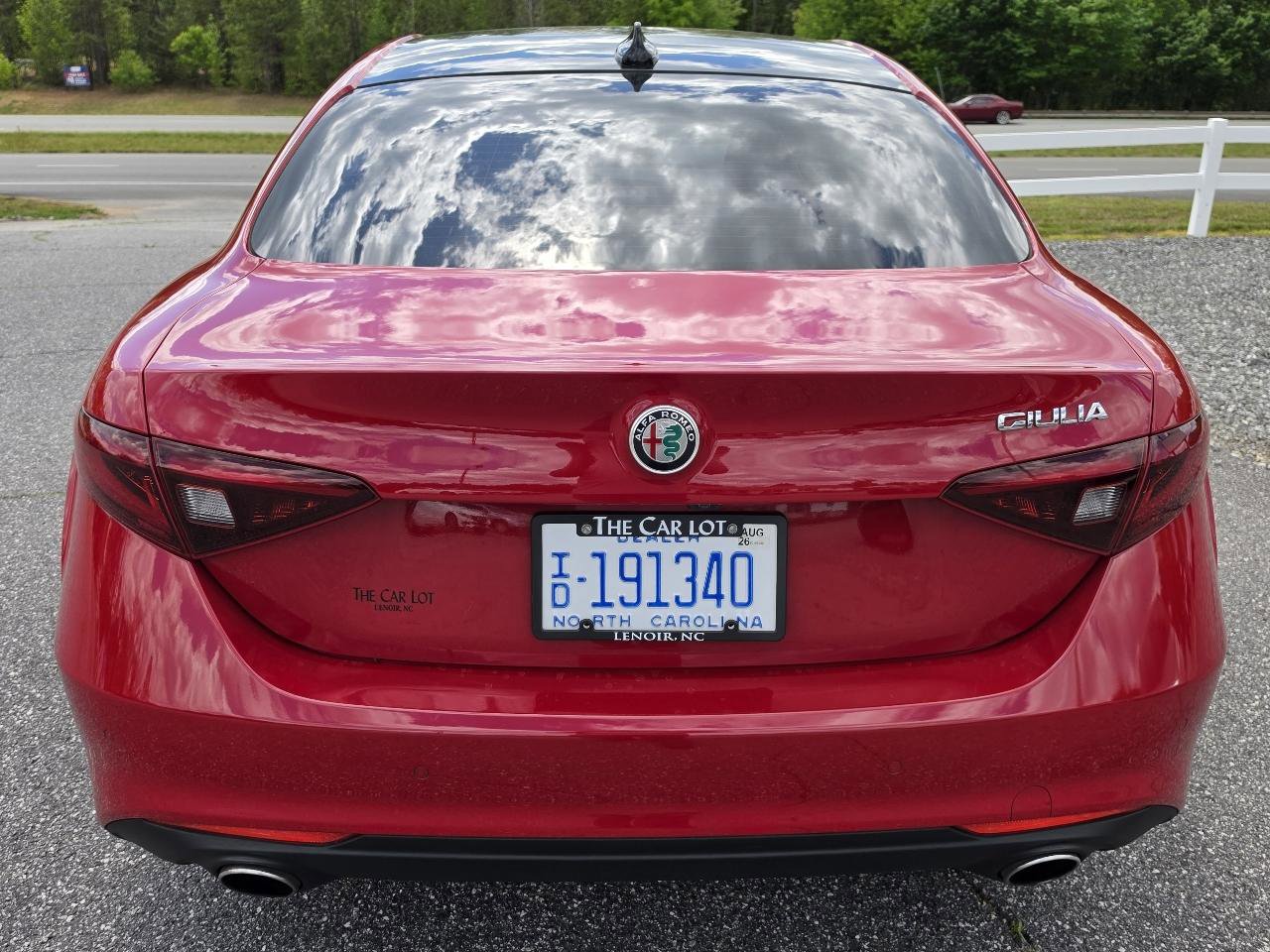 Used 2018 Alfa Romeo Giulia Ti w/ Quick Order Package 22Z Lusso RWD image 5