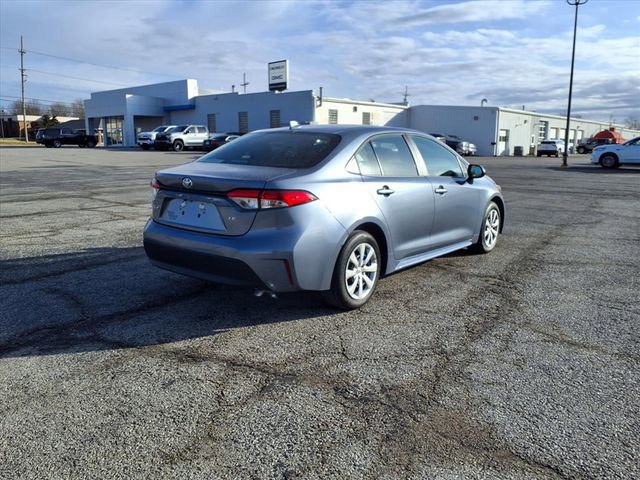 Used 2025 Toyota Corolla LE image 20