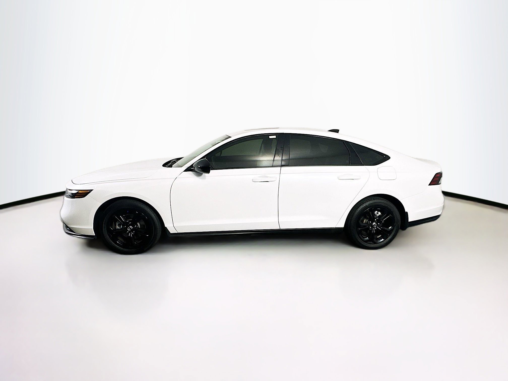 Used 2025 Honda Accord SE image 4