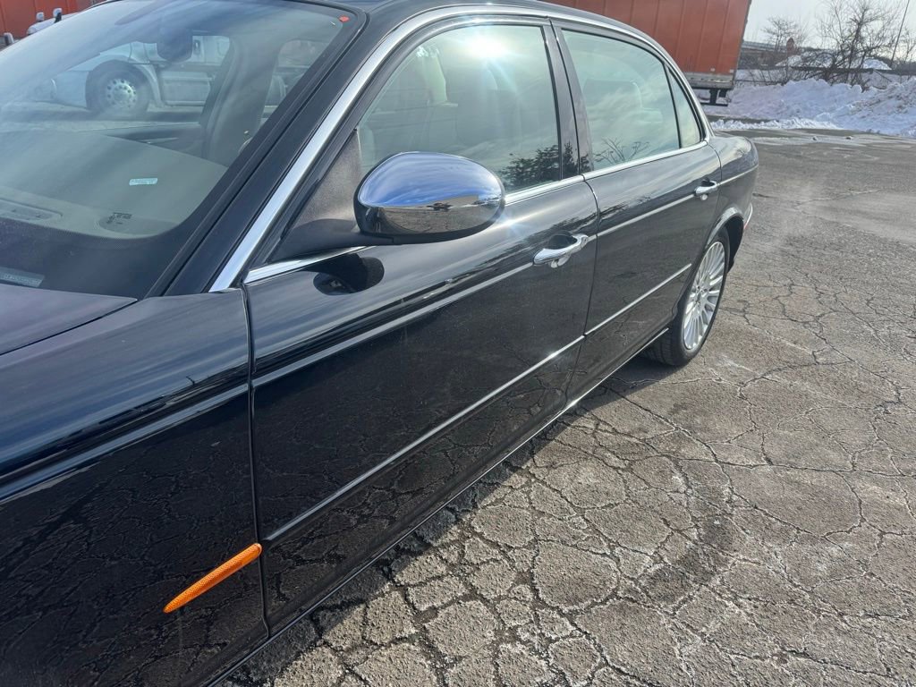 Used 2005 Jaguar XJ8 image 3