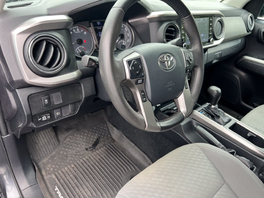 Used 2020 Toyota Tacoma SR5 AWD/4WD image 21