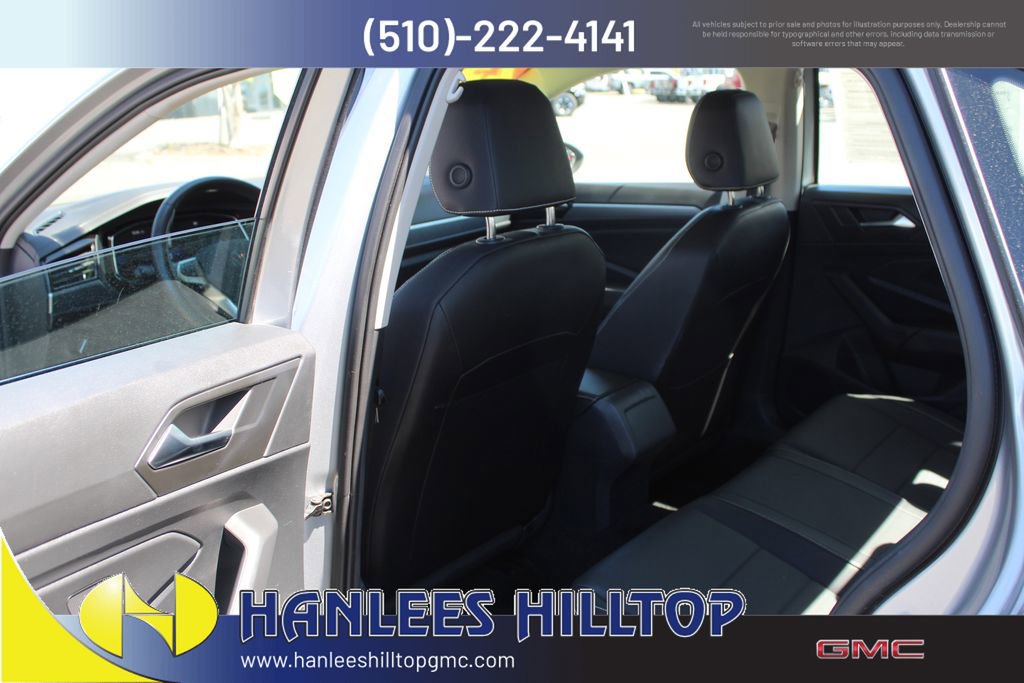 Used 2023 Volkswagen Jetta SE FWD image 15