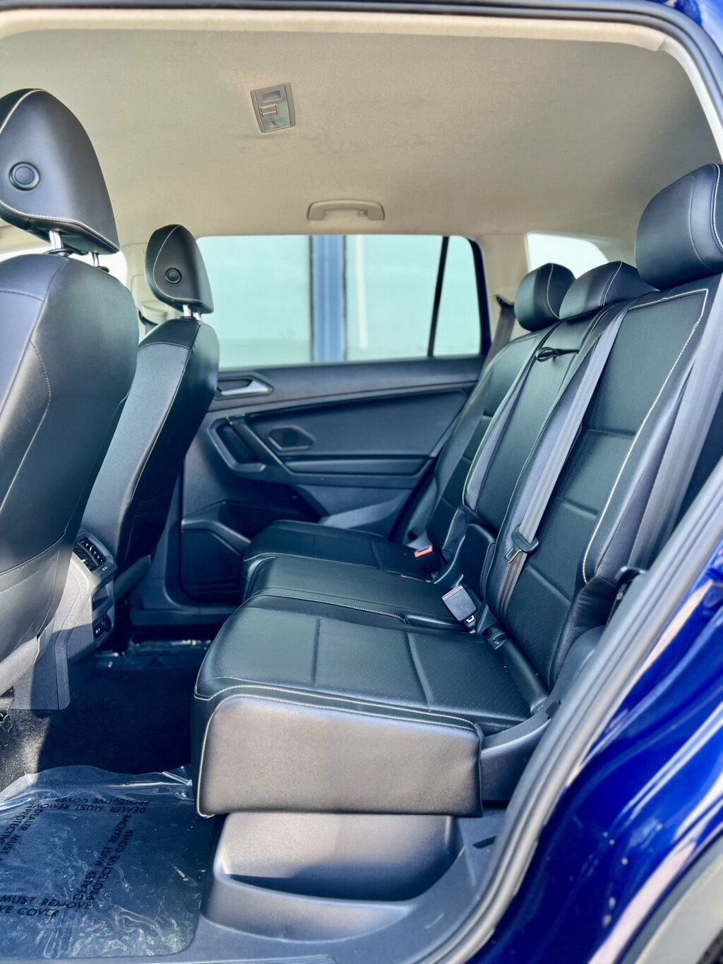 Used 2021 Volkswagen Tiguan SEL AWD/4WD image 16