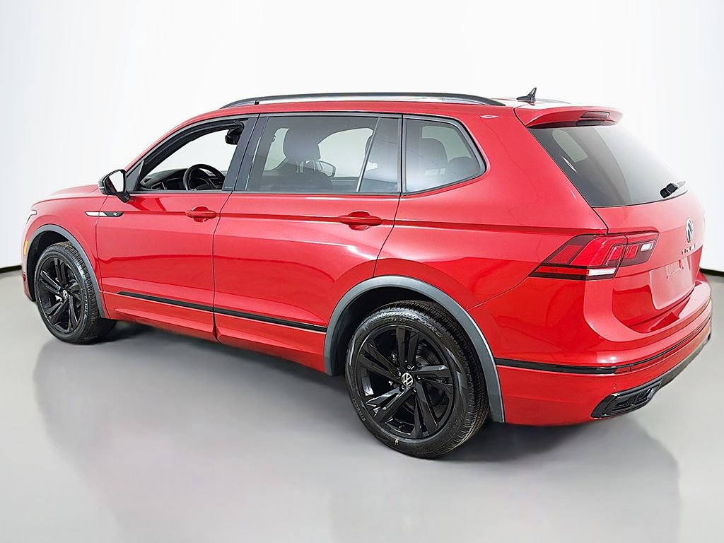 Used 2024 Volkswagen Tiguan SE R-Line image 10