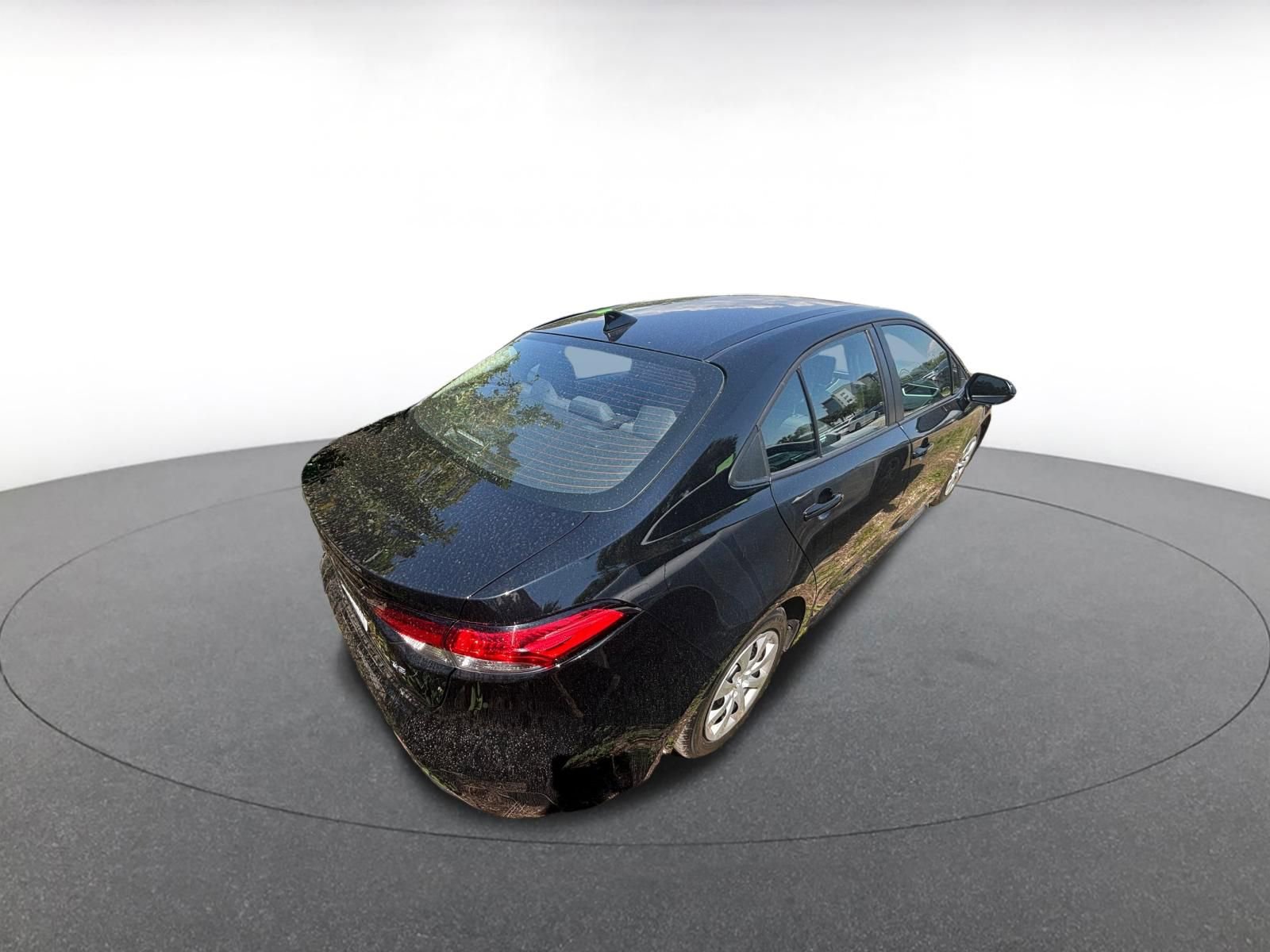 Used 2025 Toyota Corolla LE image 5