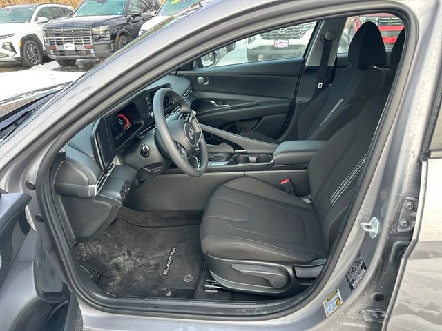 Certified 2025 Hyundai Elantra Blue image 9