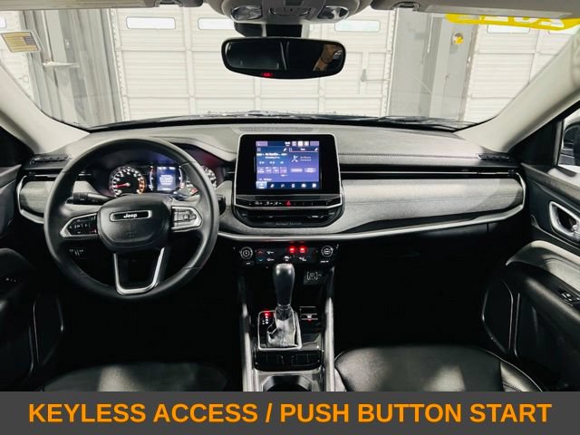 Used 2022 Jeep Compass Latitude FWD image 4