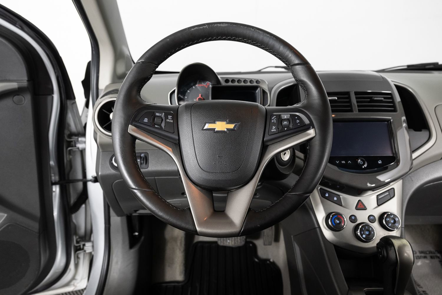 Used 2015 Chevrolet Sonic LTZ image 29