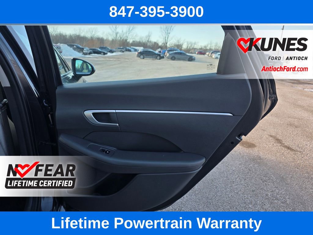 Used 2022 Hyundai Sonata SE w/ Preferred Accessory Package image 24