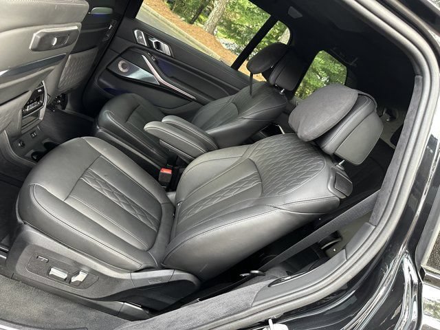 Used 2024 BMW ALPINA XB7 AWD/4WD image 25