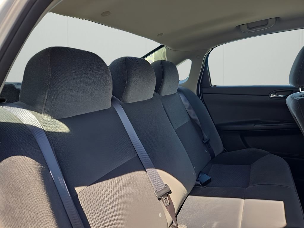 Used 2011 Chevrolet Impala LT image 17