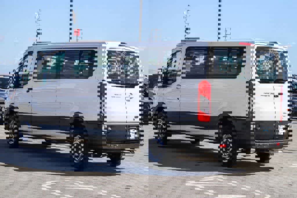 Used 2023 Ford Transit 350 XL image 8