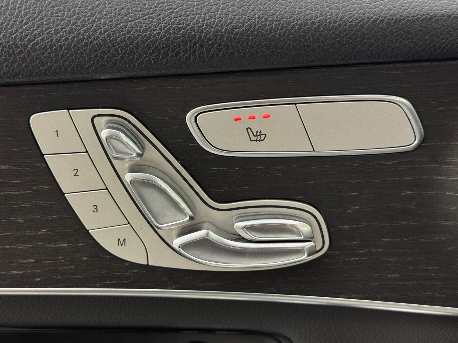 Used 2020 Mercedes-Benz GLC 300 image 16