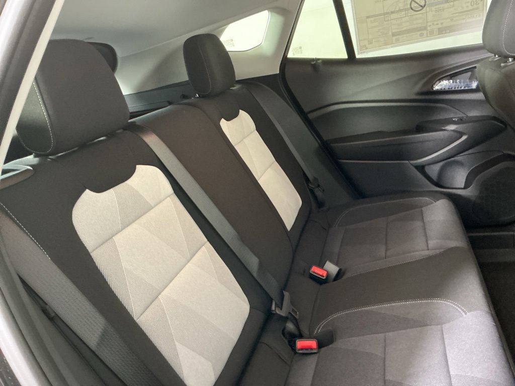 New 2026 Chevrolet Trax LS w/ LS Convenience Package FWD image 8