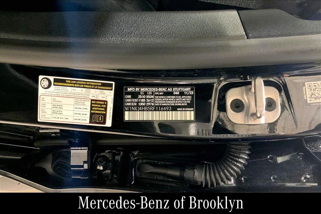 Used 2024 Mercedes-Benz GLC 300 4MATIC image 35