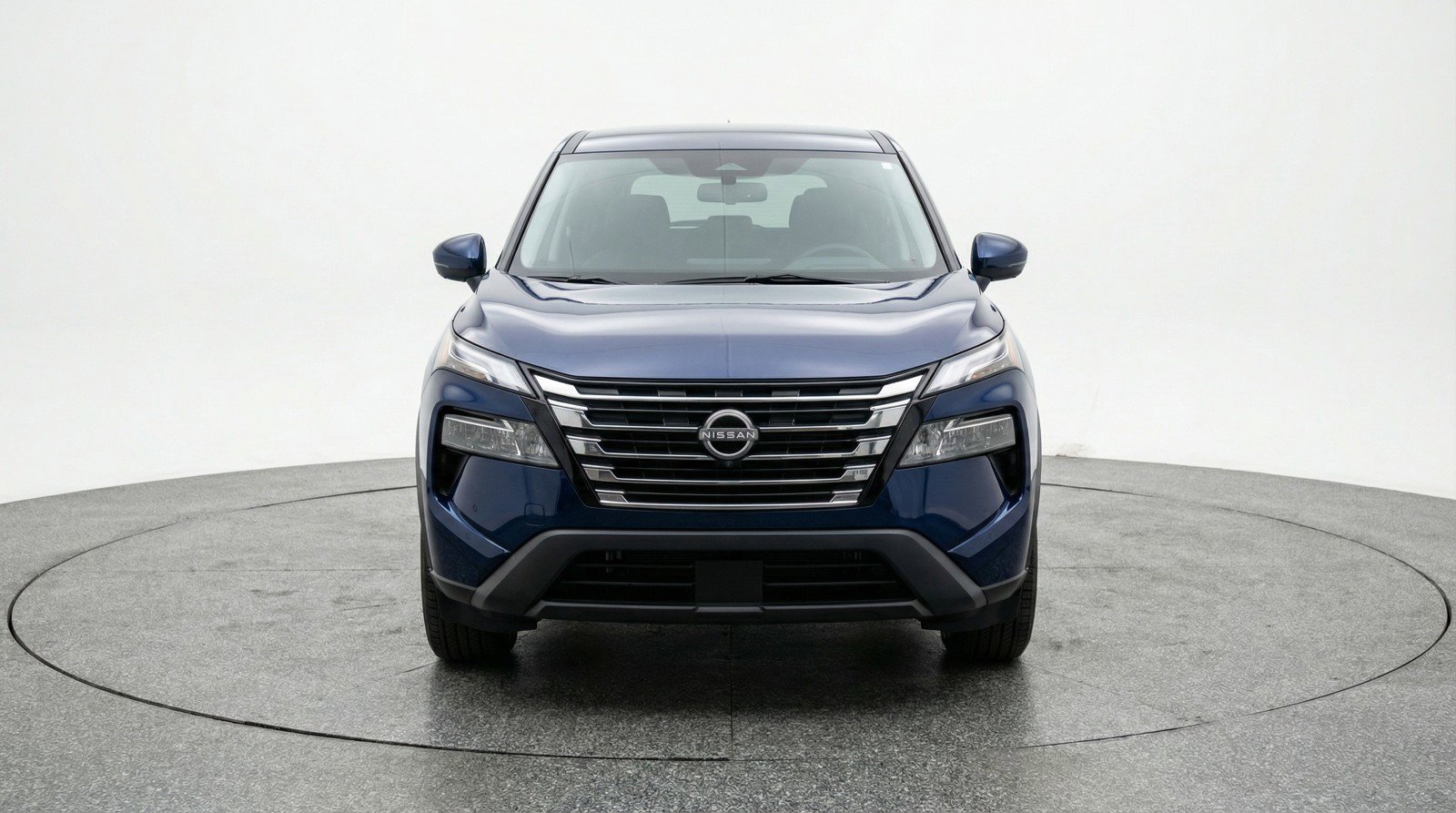 Used 2025 Nissan Rogue SV image 2