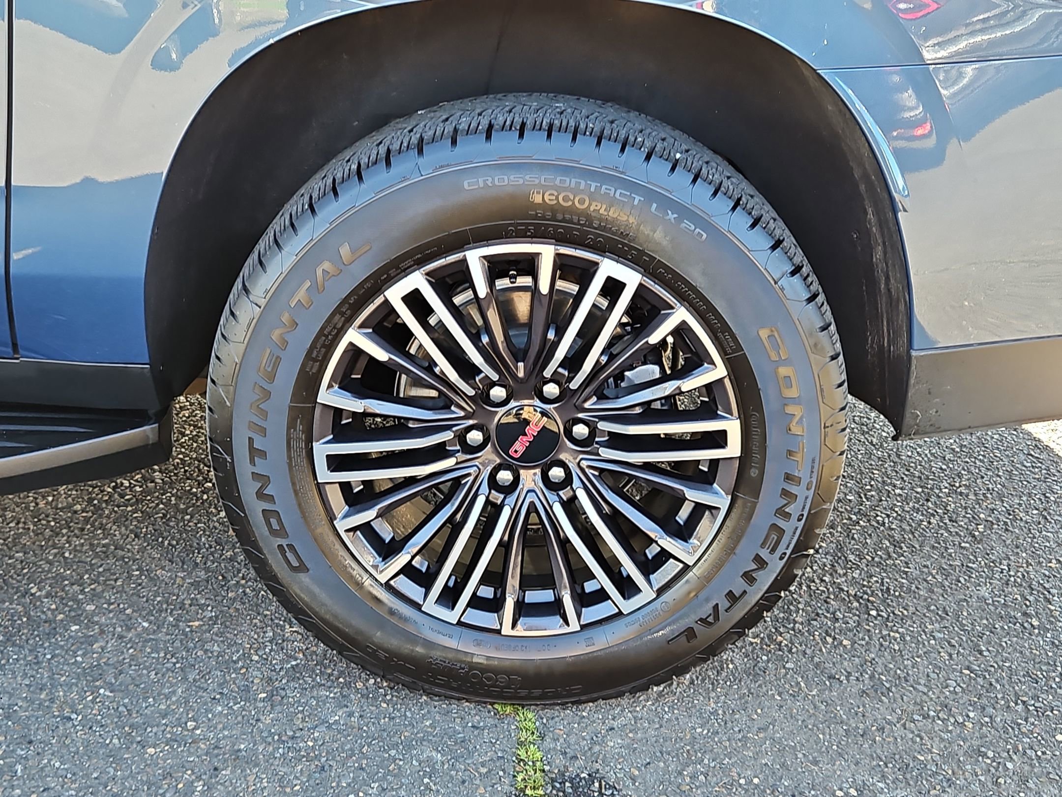 Used 2025 GMC Yukon XL Elevation w/ LPO, Floor Liner Package image 31