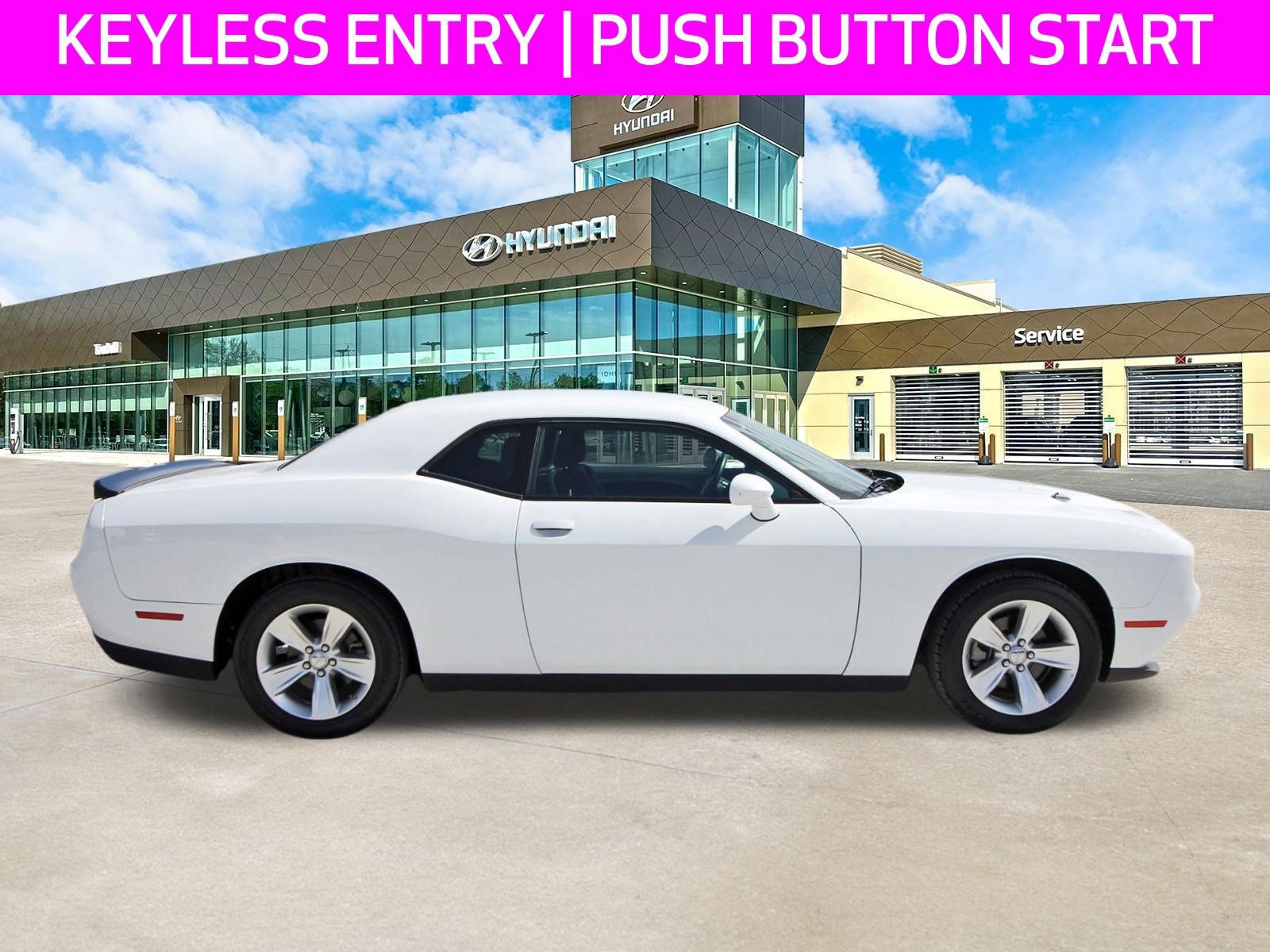 Used 2023 Dodge Challenger SXT image 4