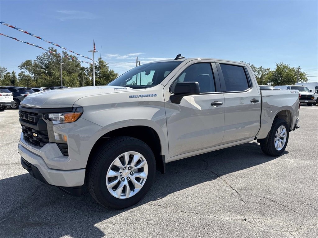 New 2026 Chevrolet Silverado 1500 Custom image 2