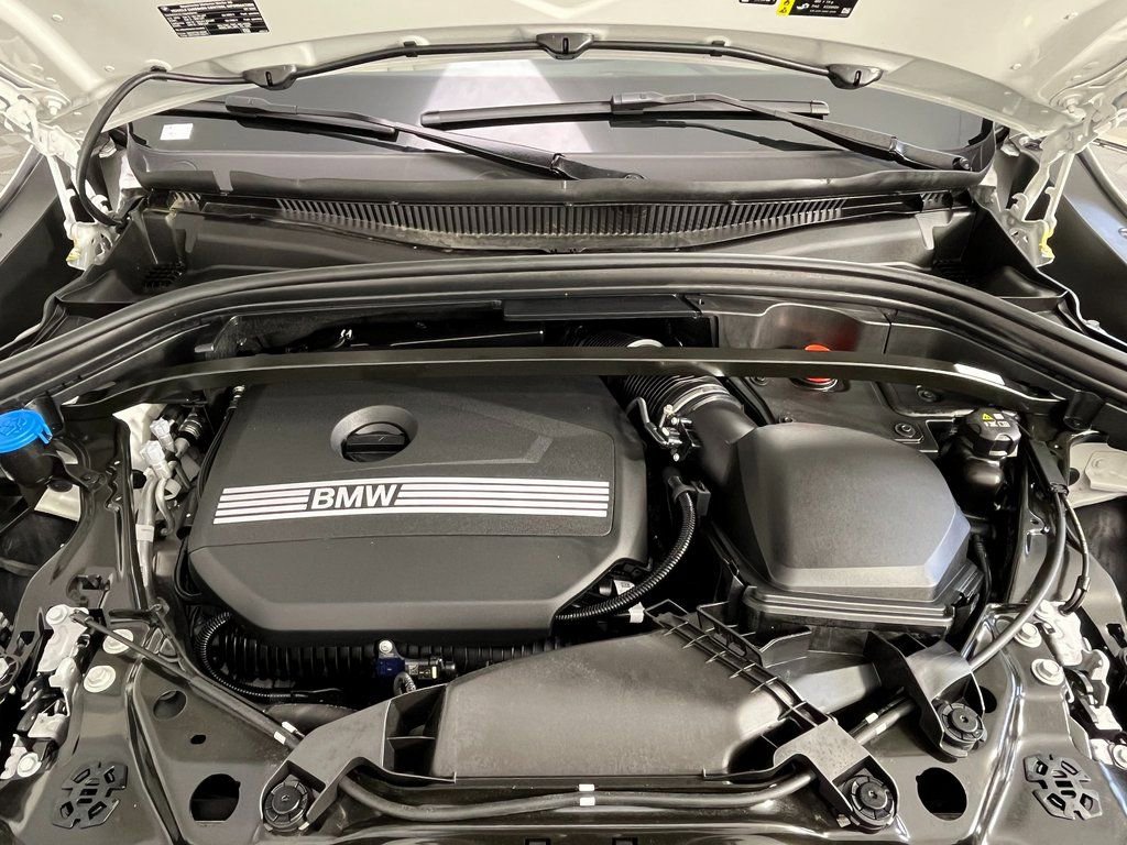 Used 2025 BMW X2 xDrive28i w/ Technology Package image 17