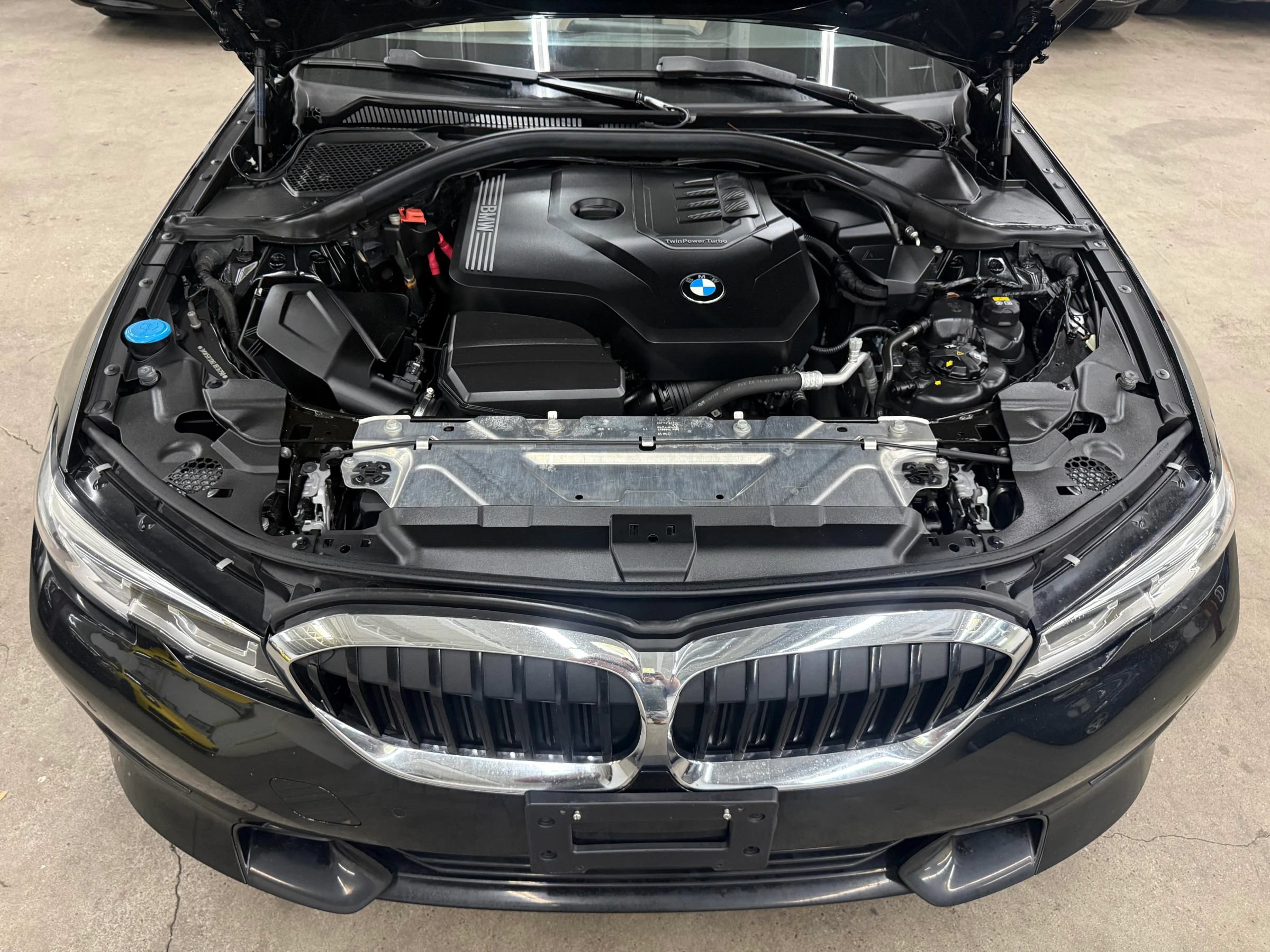 Used 2020 BMW 330i Sedan w/ Convenience Package RWD image 30