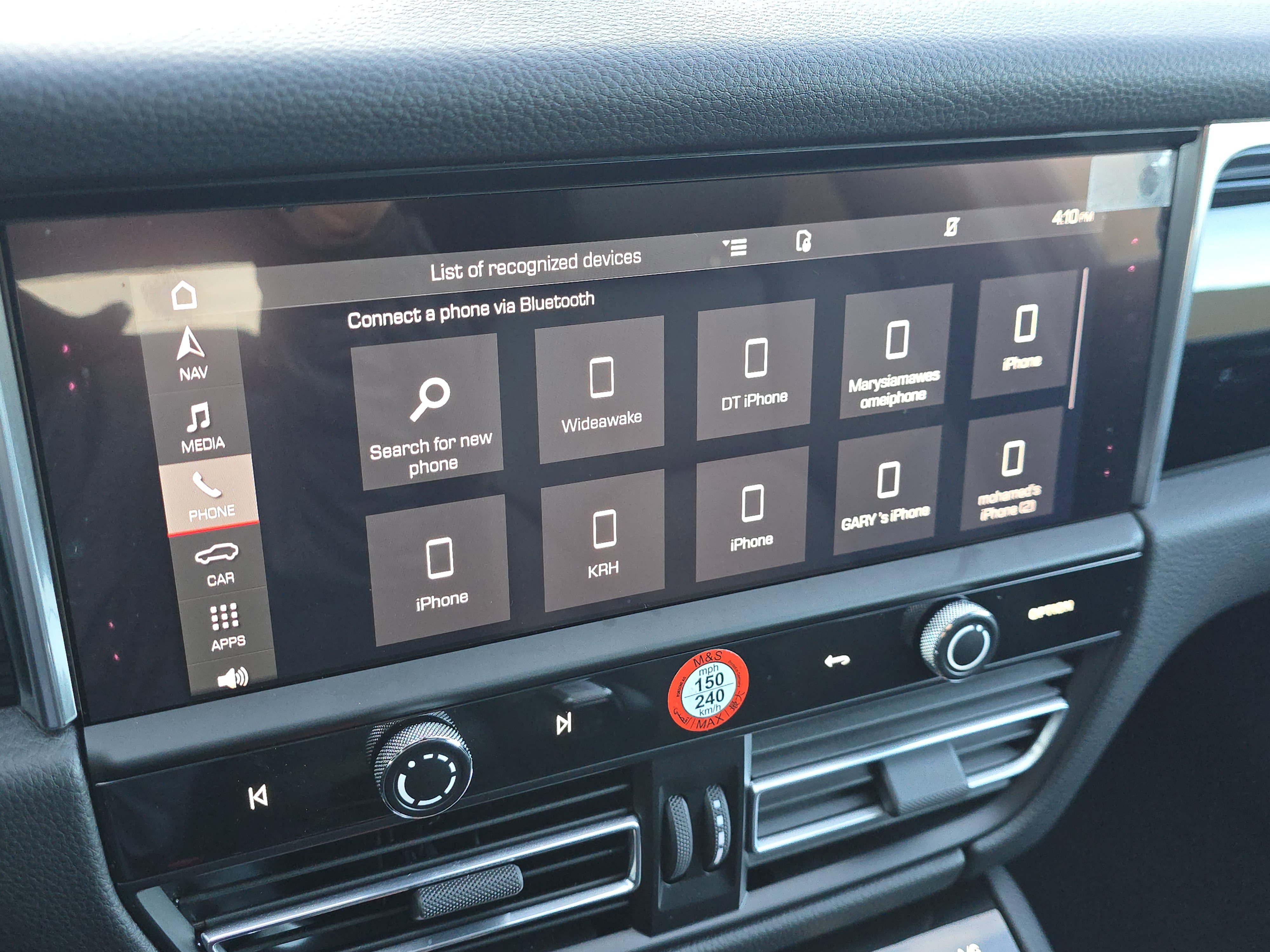 Certified 2025 Porsche Macan image 25