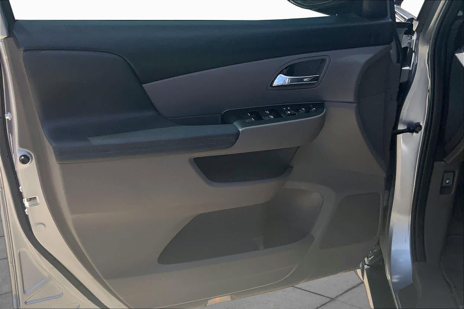 Used 2017 Honda Odyssey EX-L image 22