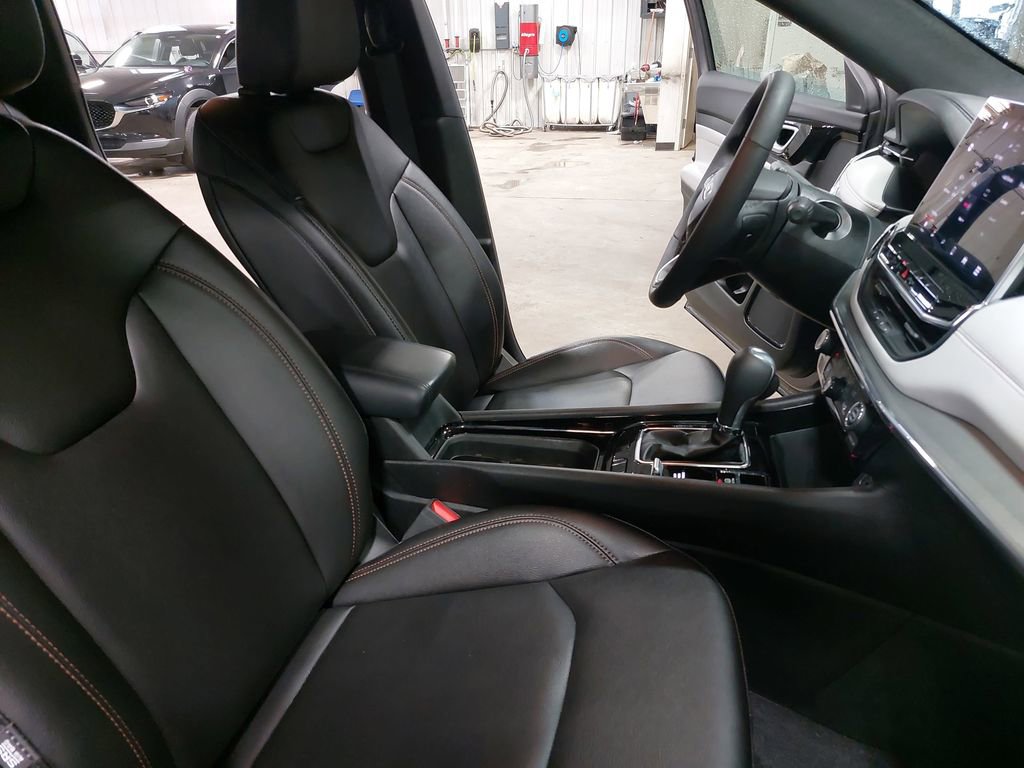Used 2024 Jeep Compass Limited image 10