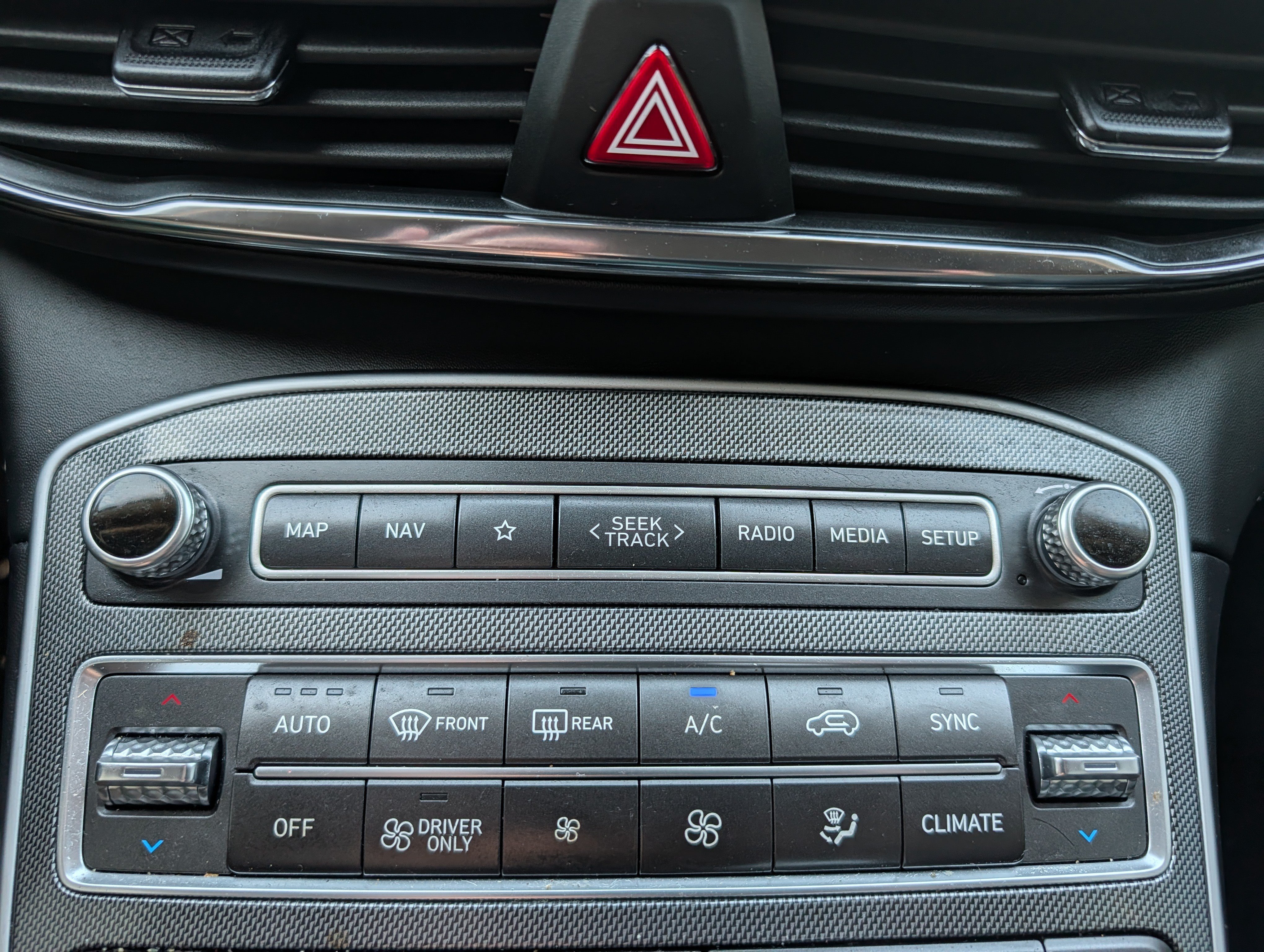 Certified 2022 Hyundai Santa Fe Limited AWD/4WD image 22