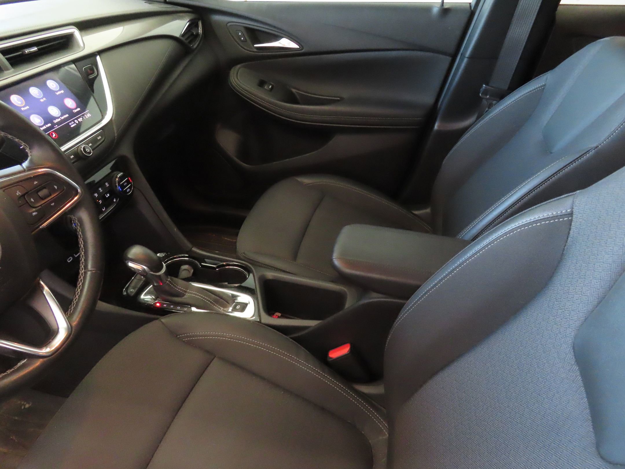 Used 2023 Buick Encore GX Select FWD image 19