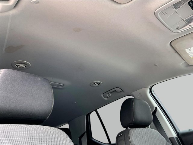 Used 2021 Chevrolet Traverse LT FWD image 17