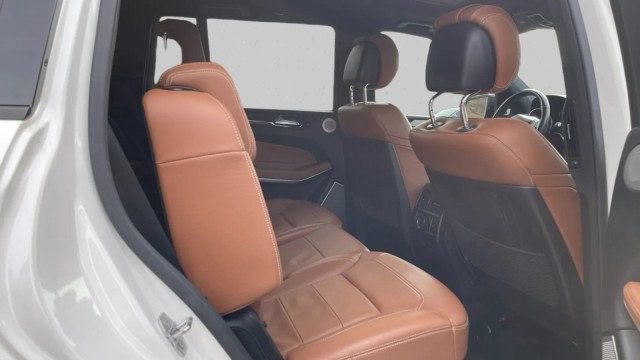 Used 2019 Mercedes-Benz GLS 550 4MATIC w/ Driver Assistance Package image 12