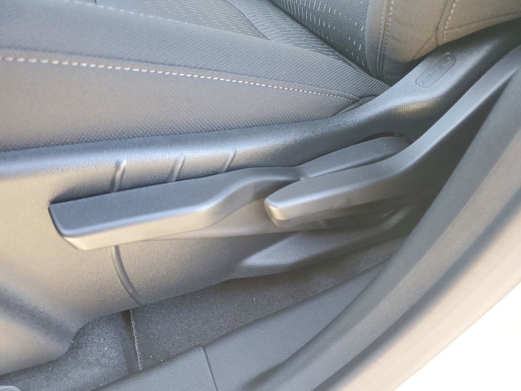 New 2026 Chevrolet Equinox LT w/ Safety and Technology Package image 20