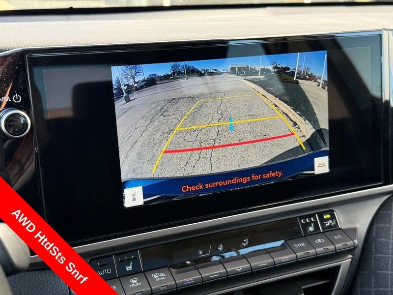 Used 2025 Toyota Camry XLE AWD/4WD image 24