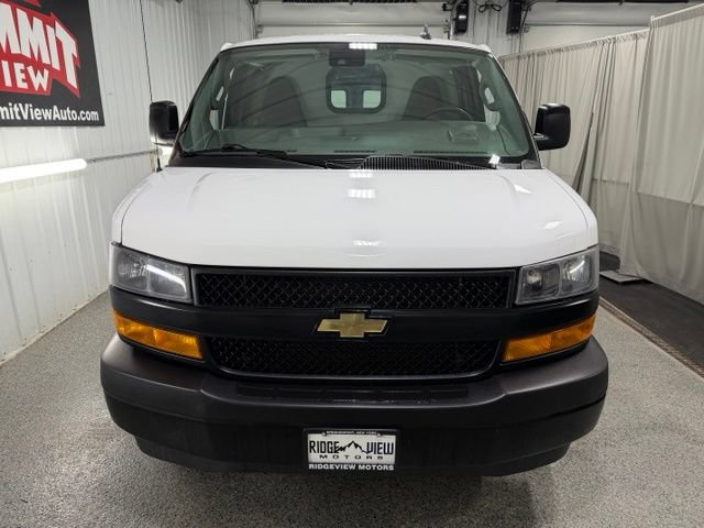 Used 2019 Chevrolet Express 2500 RWD image 2