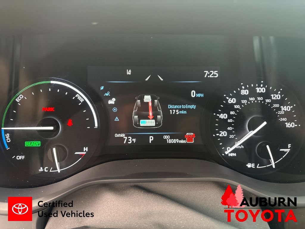 Certified 2025 Toyota Sienna LE AWD/4WD image 23