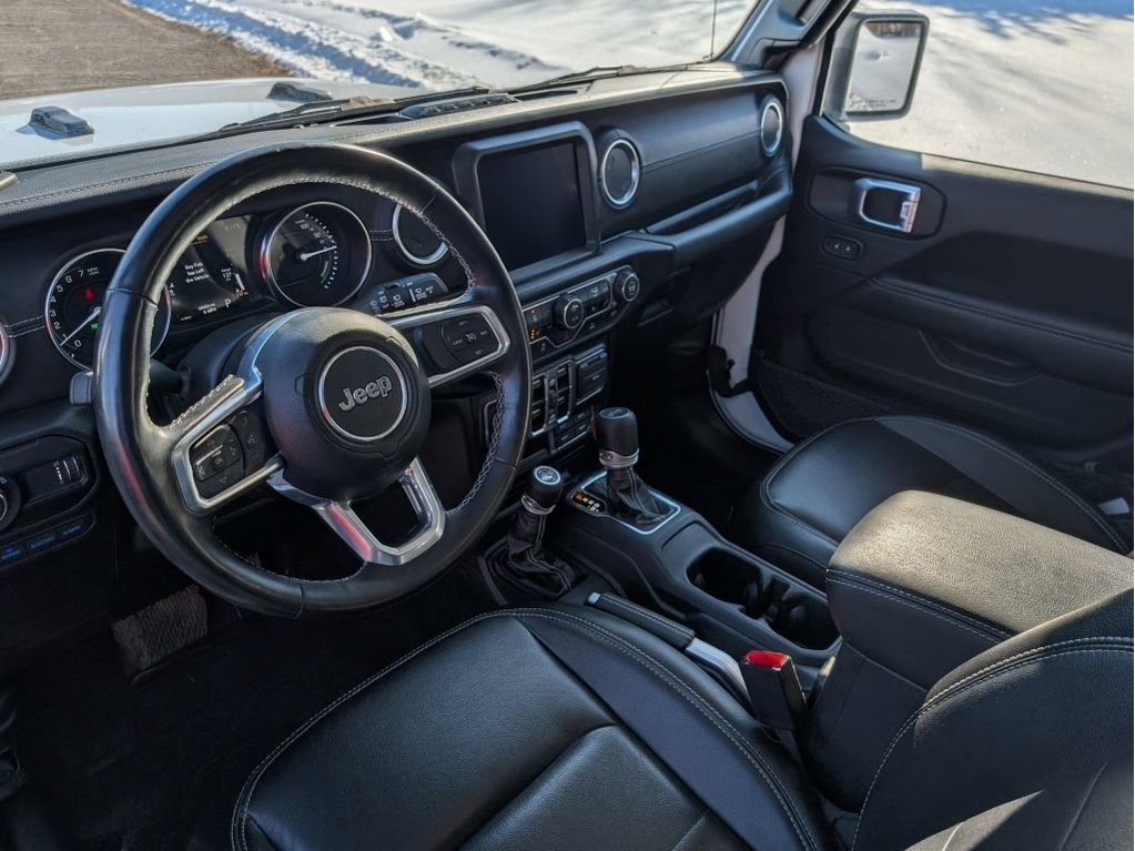 Used 2023 Jeep Wrangler Sahara w/ Cold Weather Group image 17