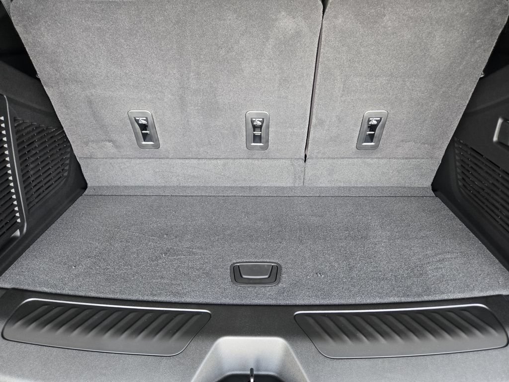 New 2026 Chevrolet Tahoe LT w/ Comfort Package RWD image 37