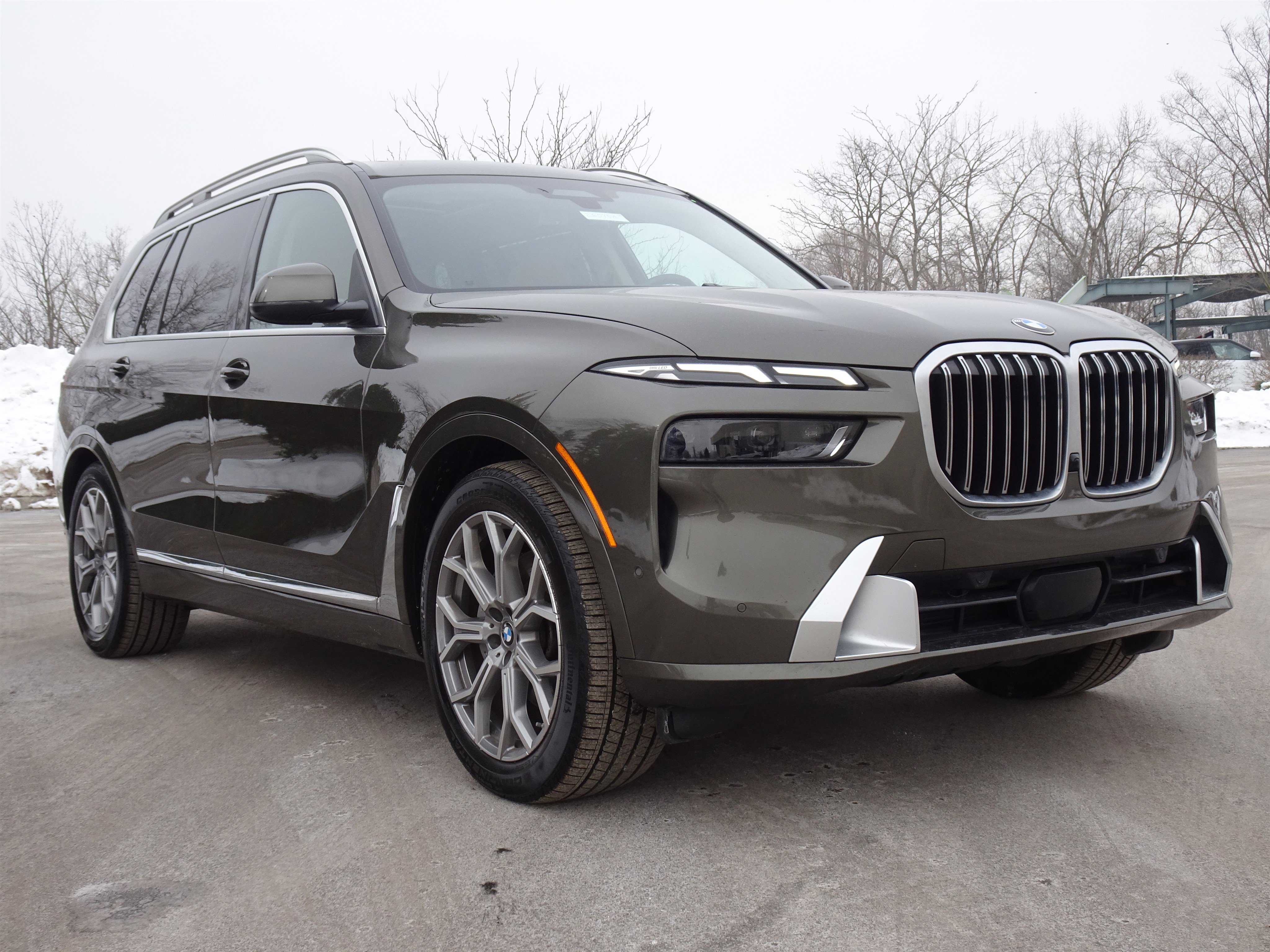Used 2023 BMW X7 xDrive40i w/ Premium Package image 11