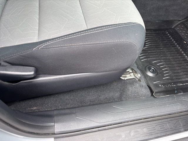 Used 2020 Toyota Tacoma TRD Off-Road image 37